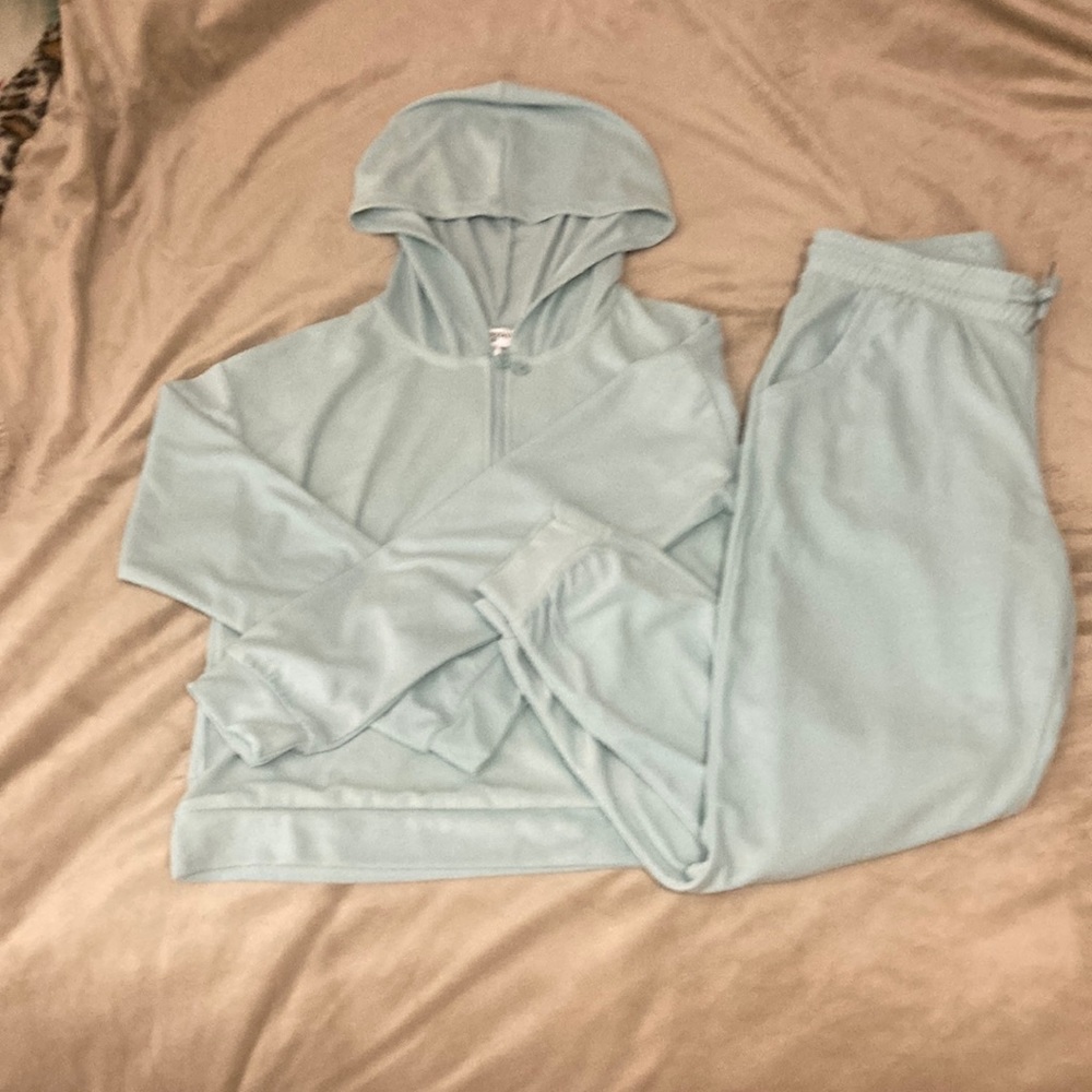 Teal color size 14 (girls)